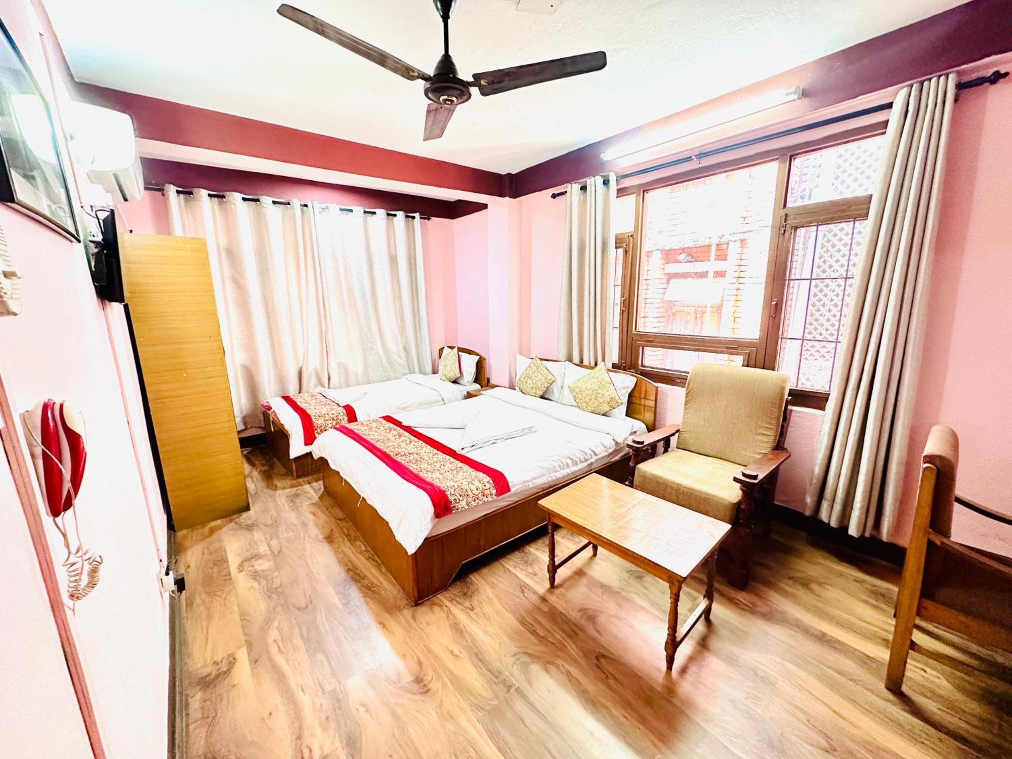 Hotel Green Orchid Catmandu Exterior foto